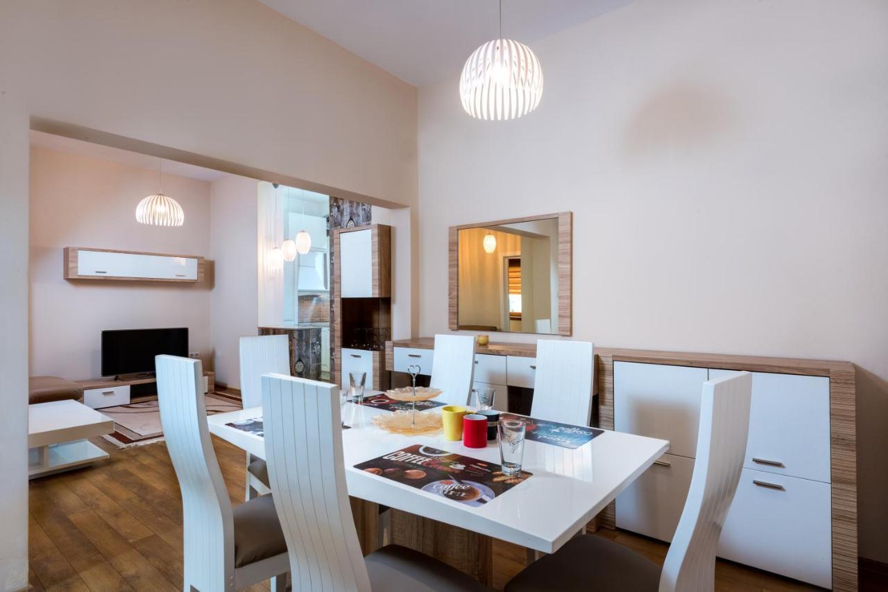 Family Apartment - Comfort In The Center Burgas Exterior photo